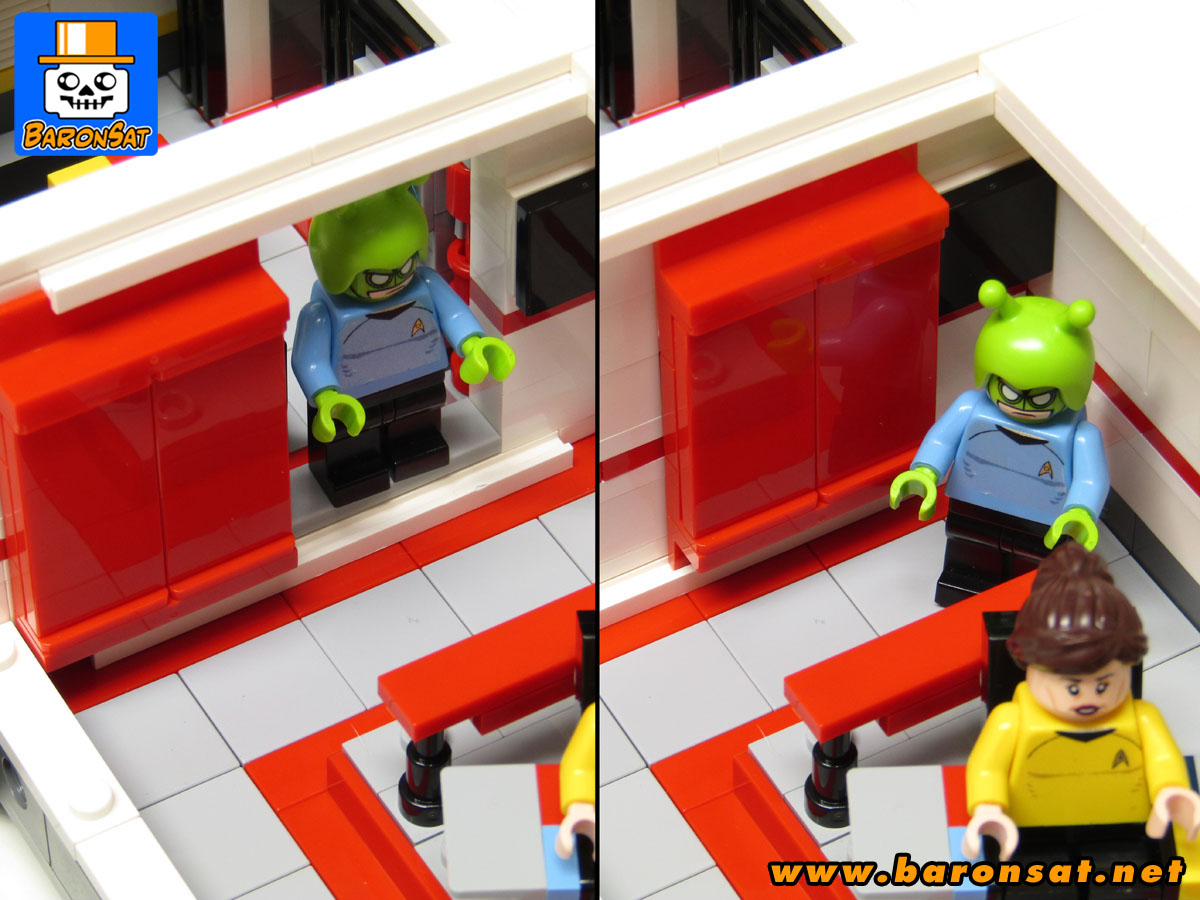 Lego-moc-Diplomatic-Shuttle-Sliding-Door