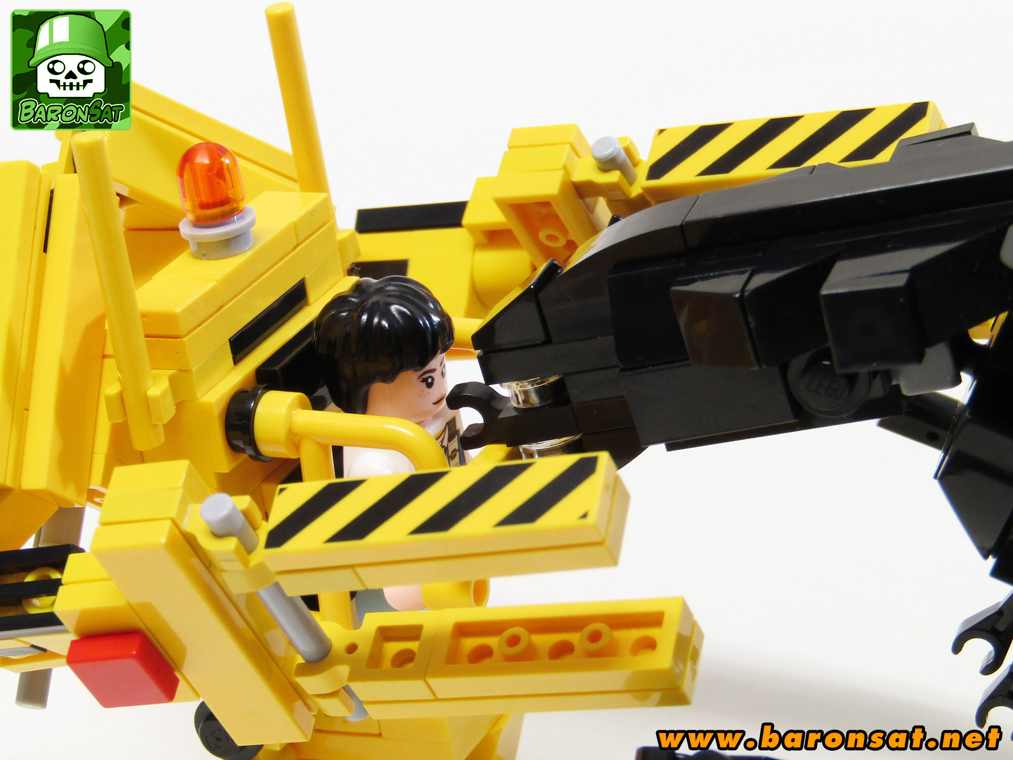 Alien Queen Vs Power Loader Close Up Lego moc